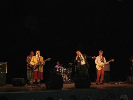 live-18